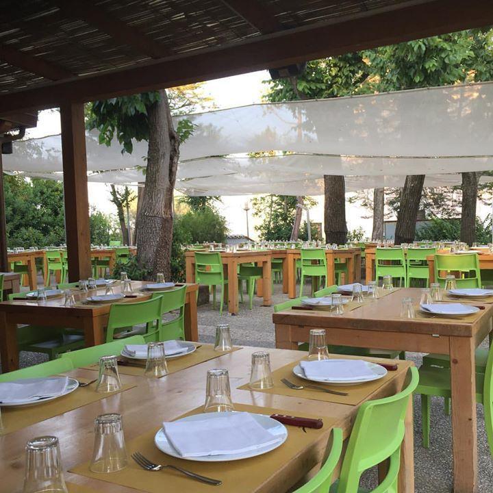 イェージ Tabano Ristorante-Casolare Bed & Breakfast エクステリア 写真